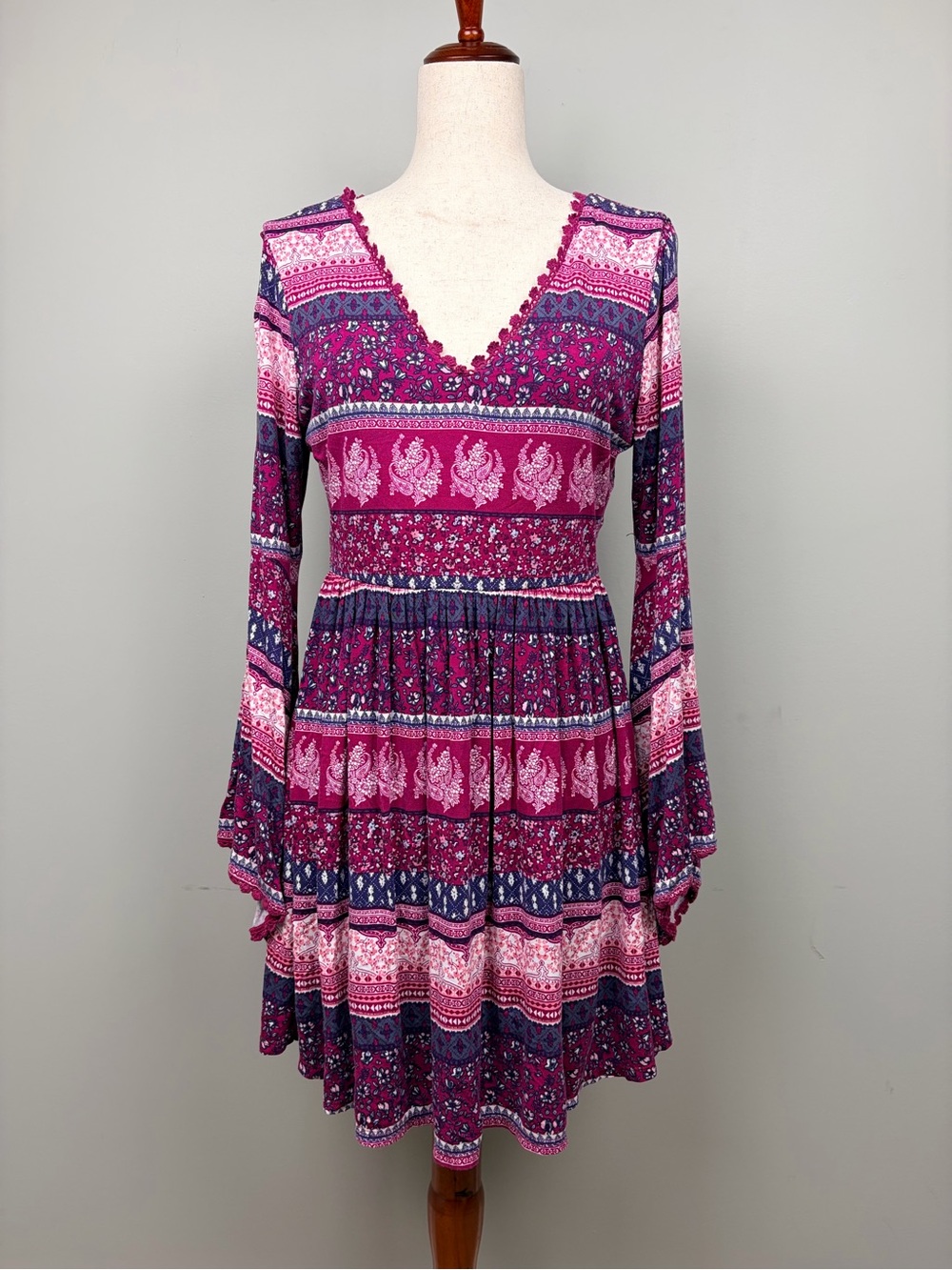 Bongo Boho Babydoll Dress Womens M Pink Paisley Bell Sleeve Keyhole Back - Picture 1 of 10